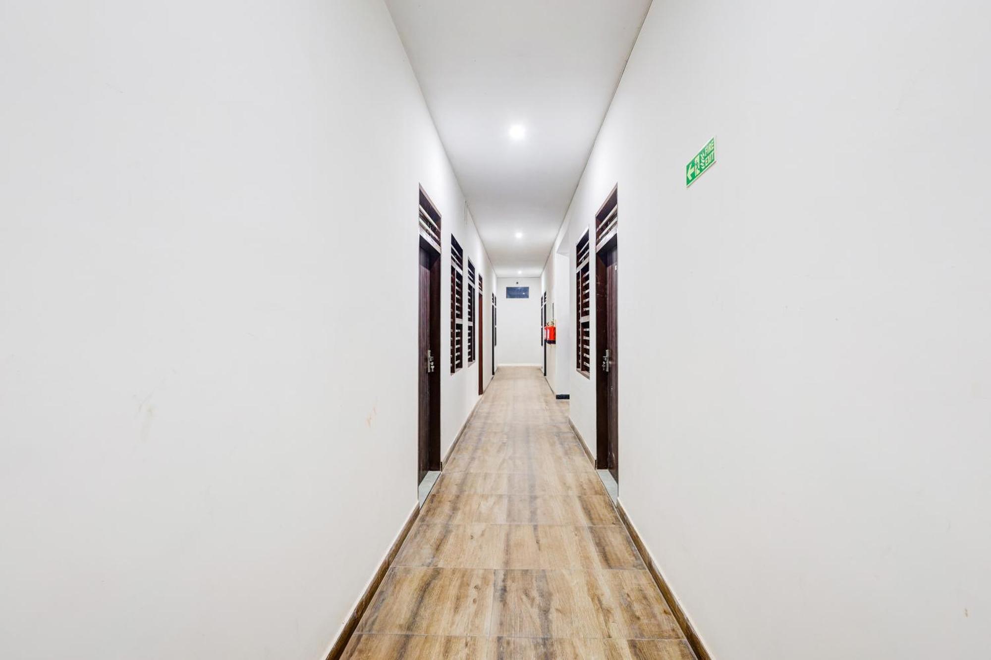 Super Hotel O Aravali Vihar 비와디 외부 사진