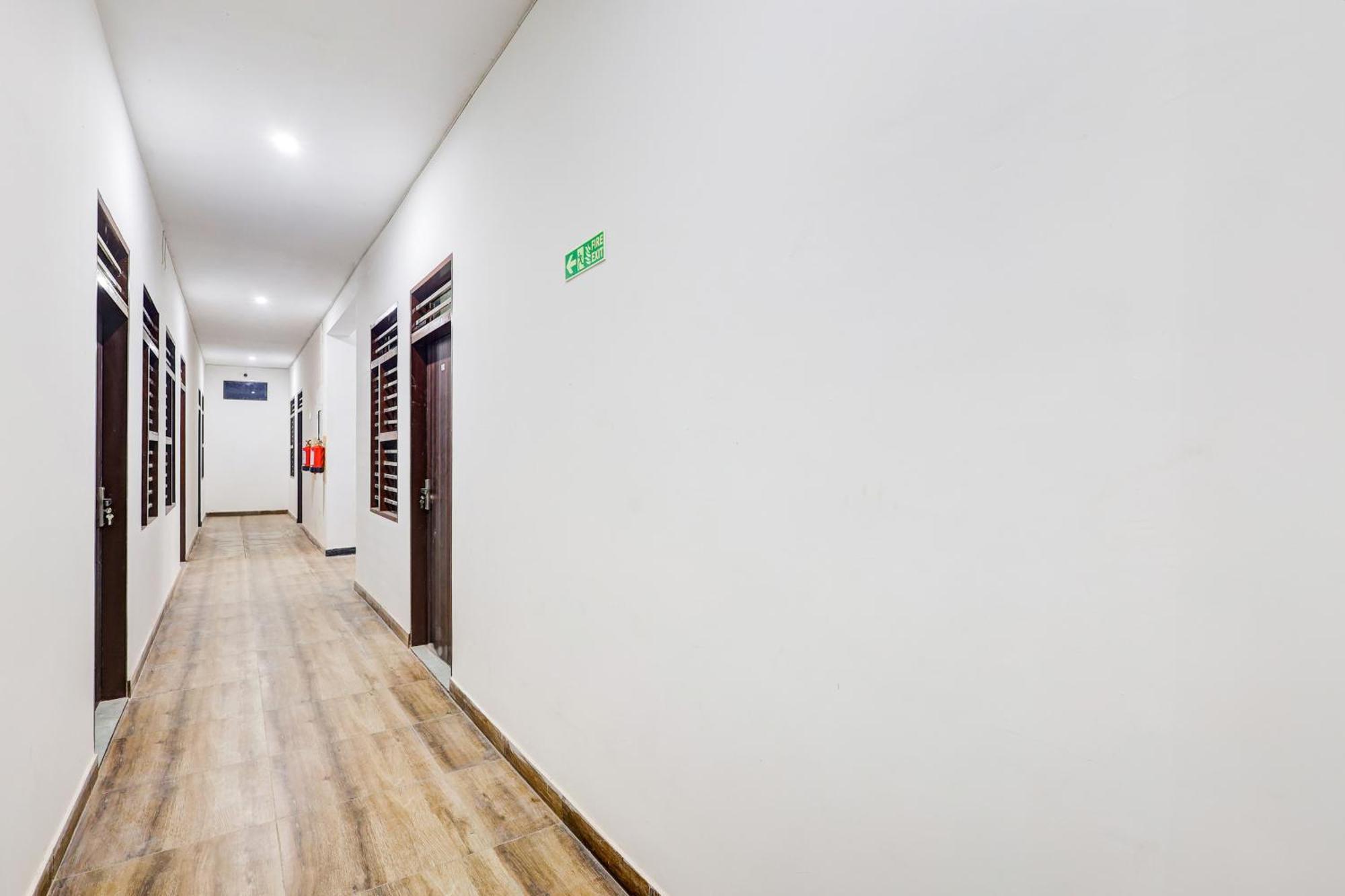Super Hotel O Aravali Vihar 비와디 외부 사진