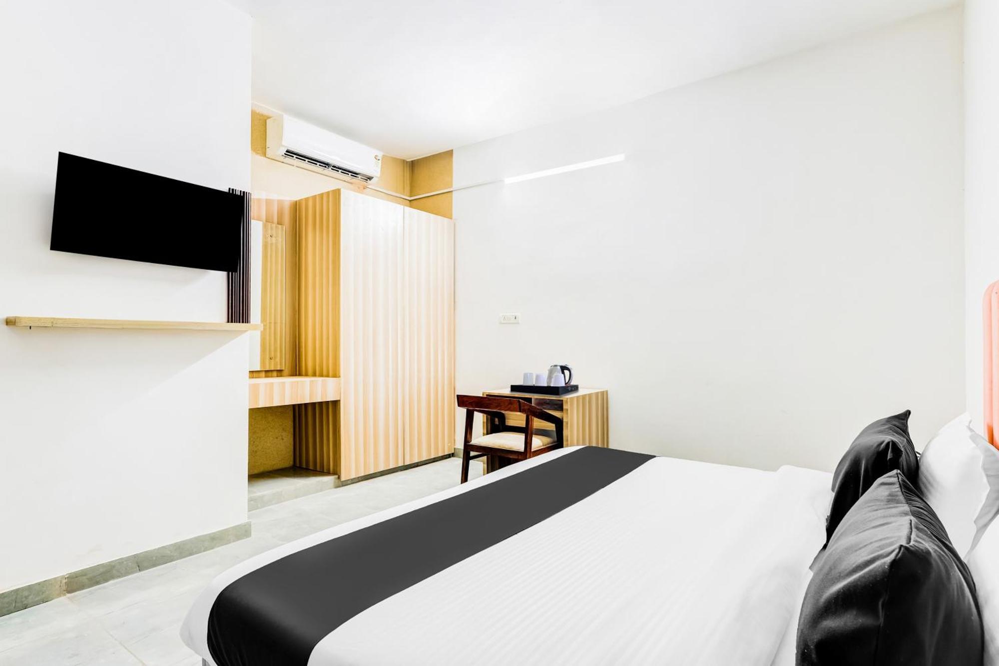 Super Hotel O Aravali Vihar 비와디 외부 사진